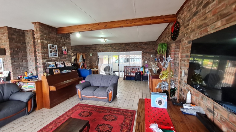 5 Bedroom Property for Sale in Dana Bay Western Cape